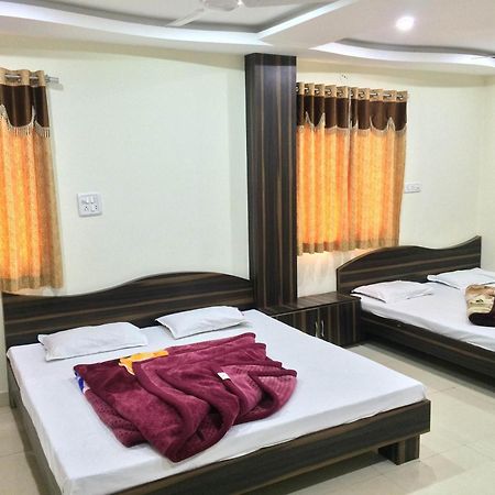 Hotel Vrandavan Palace Near Mahakal Temple Ujjain Bagian luar foto